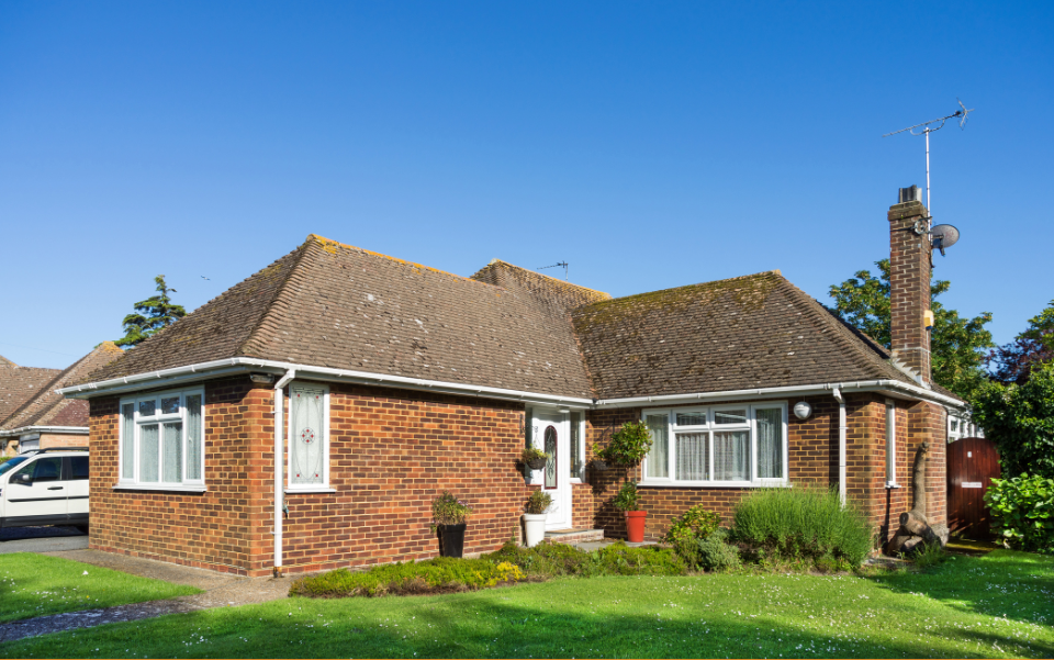 Tidy brick bungalow with garden